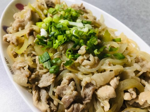 簡単ヘルシー！白滝と豚こま肉の中華炒め♫